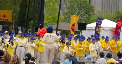 Празднование Дня Фалунь Дафа в Торонто, Канада