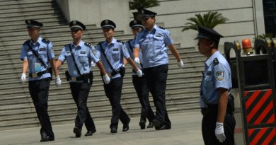 Жителю Пекина Ван Чживэню запретили выезжать из страны из-за занятий Фалуньгун
