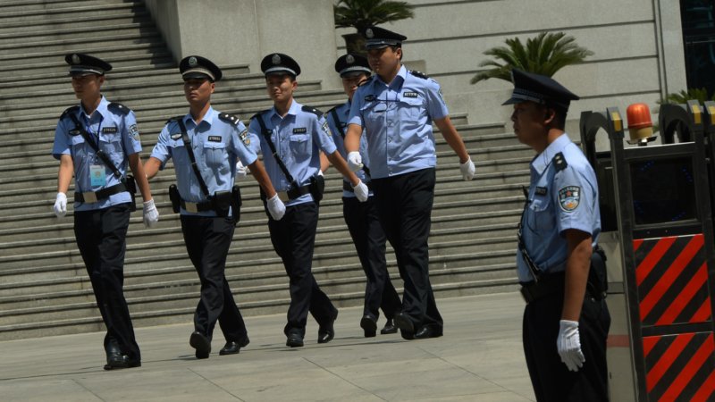 Жителю Пекина Ван Чживэню запретили выезжать из страны из-за занятий Фалуньгун