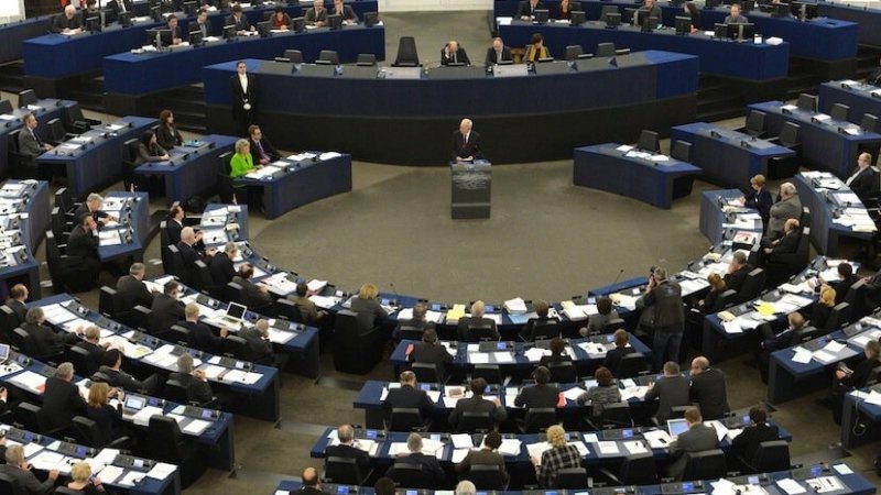 Три члена европейского парламента призывают привлечь Цзян Цзэминя к суду