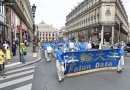 Парад во главе с “Небесным оркестром Тянь Го” в Париже