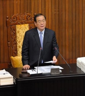 7 декабря 2010 года заместитель спикера Законодательного совета Тайваня Тсен Юн Чуань объявил резолюцию об отказе во въезде в страну китайским чиновникам, в деятельности которых выявлены нарушения прав человека