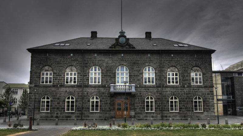 Парламент Исландии (старейший в мире)