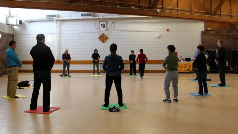 Бесплатное обучение Фалуньгун в центре «Клуб Стэна Уодлоу» в городе Торонто