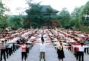1992 год. Жители провинции Сычуань выполняют первое упражнение Фалуньгун