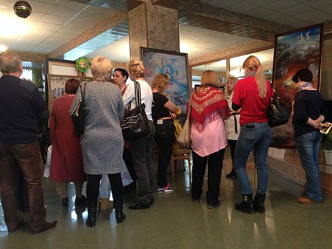 На Международной выставке картин "Истина, Доброта, Терпение", Пятигорск, 2016 г. Фото: В. Ватенко