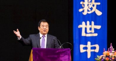 Мастер Ли Хунчжи приветствует участников Всемирной Конференции Фалунь Дафа