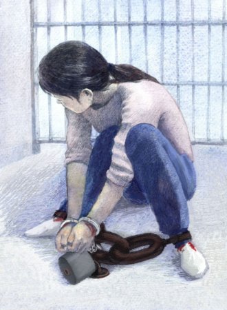 Иллюстрация пытки: наручники соединили с кандалами на ногах