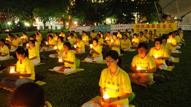 Акция памяти погибших от репрессий в Китае практикующих Фалуньгун