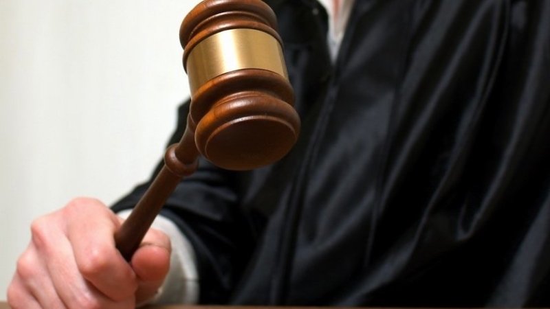 В суде судьи запрещали адвокатам практикующих ссылаться на то, что официального запрета Фалуньгун в Китае нет