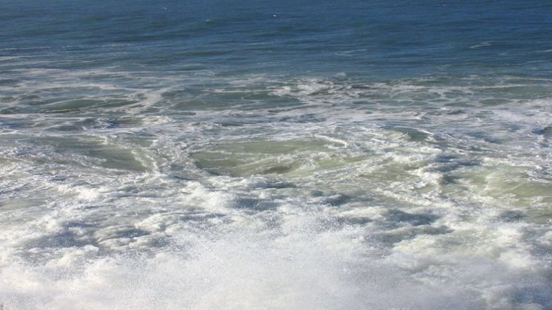 Два состояния моря: спокойное и бурное
