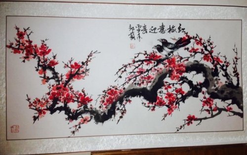 Художник из Вэйхай изобразил цветущие сливы в снегу в качестве новогоднего подарка Мастеру Ли Хунчжи