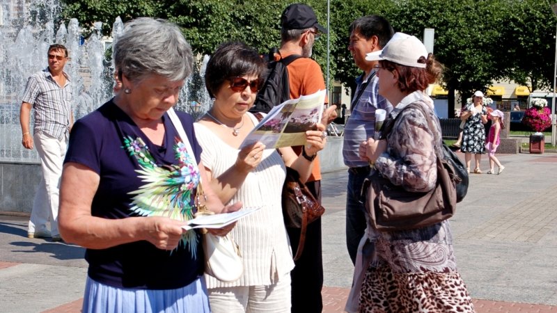 Акция против пятнадцатилетних репрессий практикующих Фалуньгун в Китае. Санкт-Петербург, 20.07.2014 г.