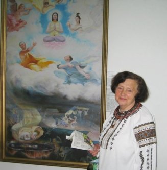 Надежда Кохалевич на выставке «Искусство Чжэнь Шань Жэнь» во Львове. 2017 г.