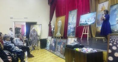 Выставка художественных картин «Истина, Доброта, Терпение» в Октябрьском геронтологическом центре в Костроме