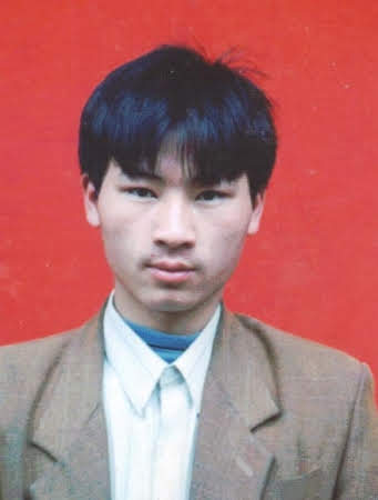Лэй Цзинсюна из деревни Шитан провинции Хунань едва не кремировали живым. В то время ему было 24 года