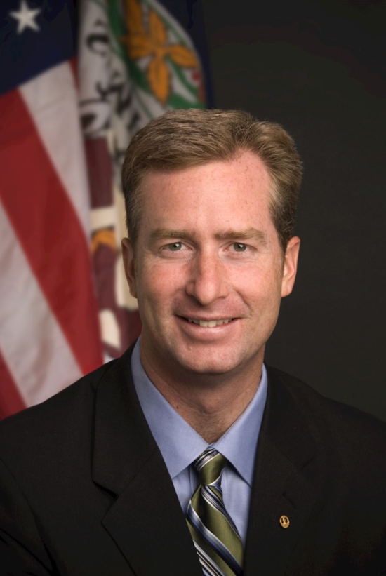 Конгрессмен Дэвид Булова, представитель 37-го округа штата Виргиния