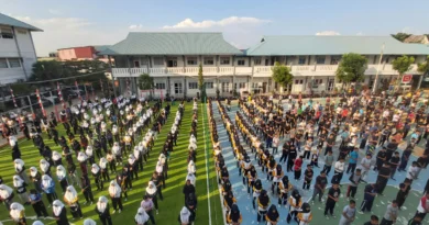 21 июля 2022 года более 1000 учеников профессионально-технической школы SMKN7 в Батаме (Индонезия) изучили упражнения Фалунь Дафа